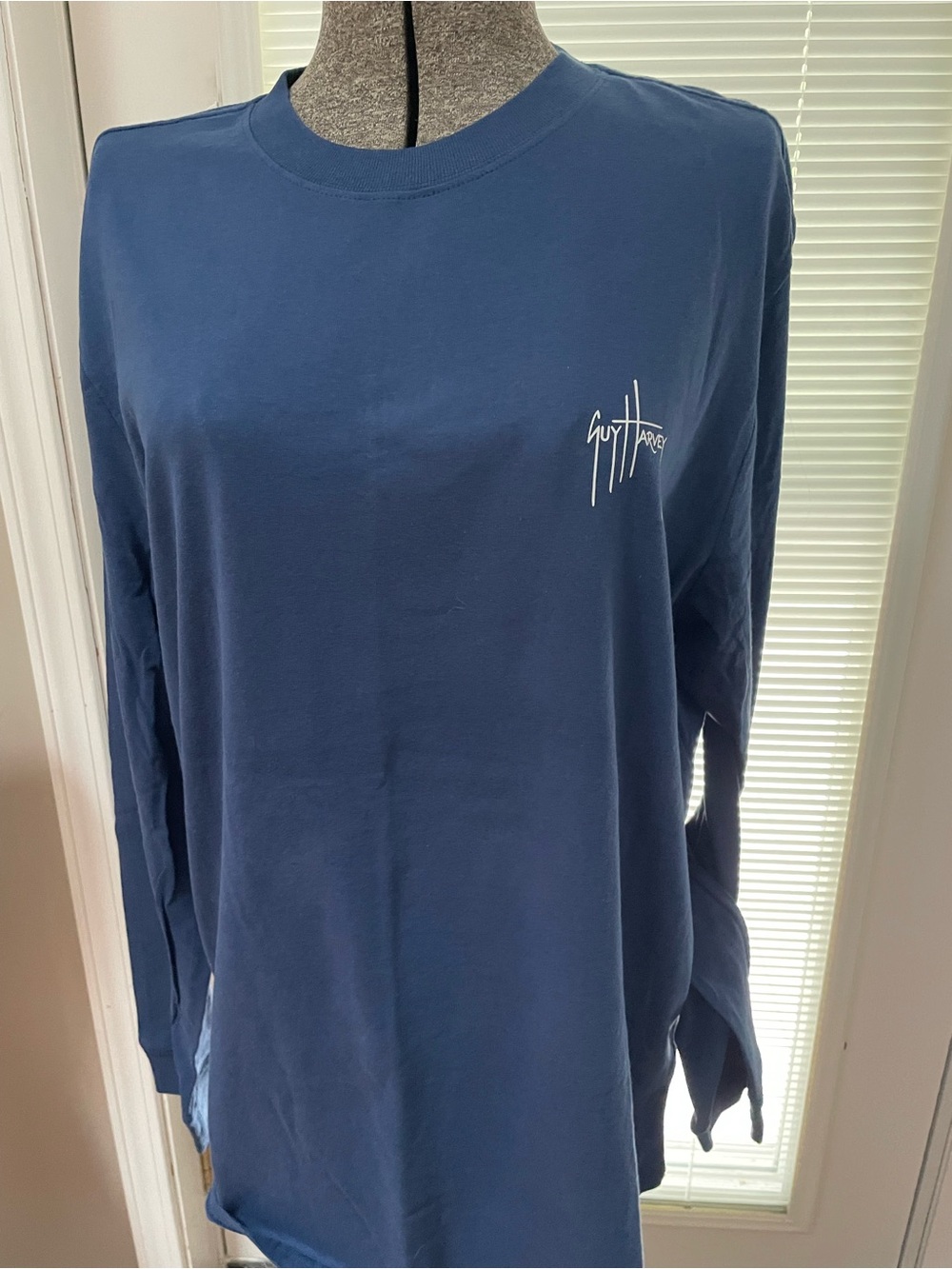 Bundle of two Guy Harvey Navy Long Sleeve Graphic Tee. Both XL - Picture 4 of 7